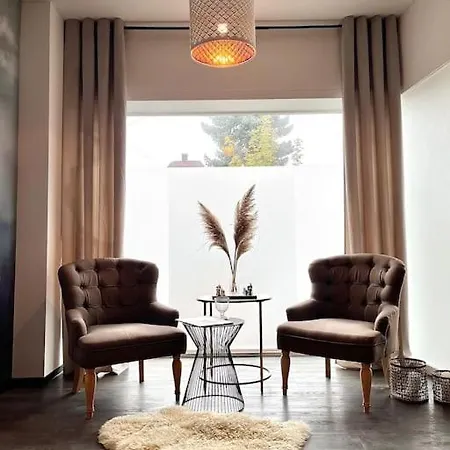 Zentrale Stadtwohnung, Bahnhofsnaehe, Og-krankenhaus, Og-messe, Europapark 아파트 오펜부르크